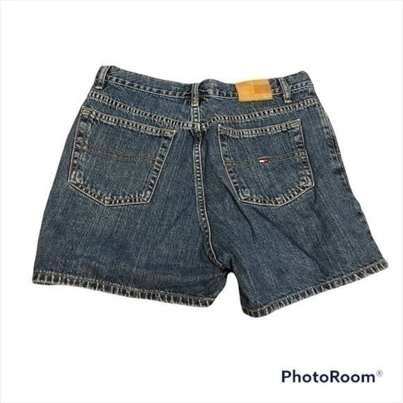 Vintage high waisted Y2K 90’s Tommy Hilfiger denim jean shorts - Picture 1 of 7